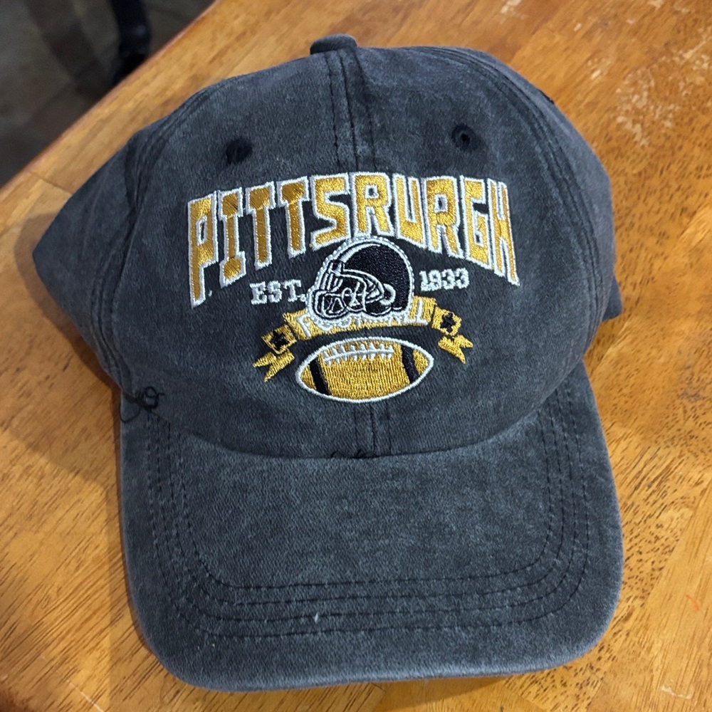 Pittsburgh Embroidered Washed charcoal gray Baseball Cap (New)
